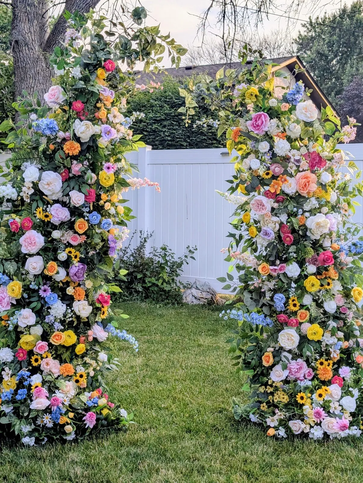 Bloom & Veil faux florals styled at a Twin Cities wedding