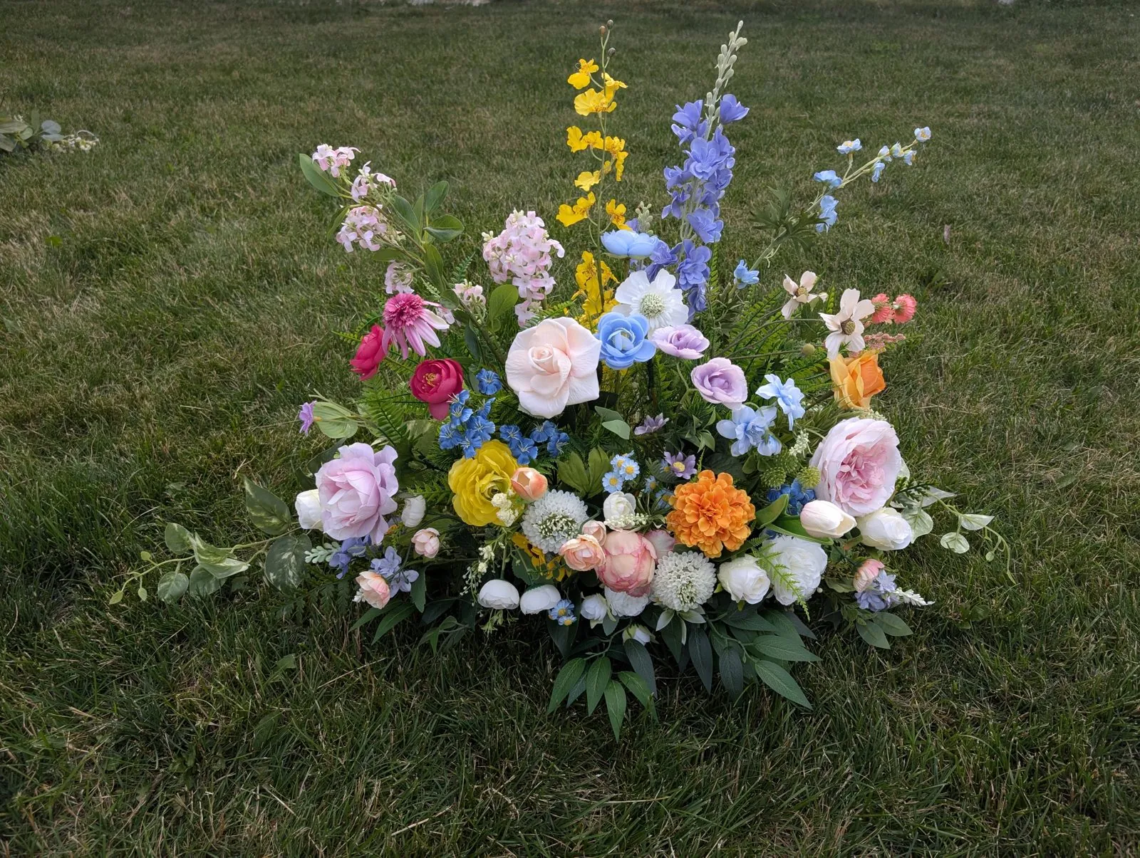 Bloom & Veil faux florals styled at a Twin Cities wedding